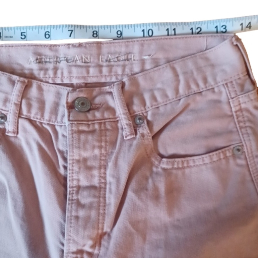 American Eagle Size 0 high waisted,  freyed hem jeans. Pinkish/ rose . - Picture 10 of 12